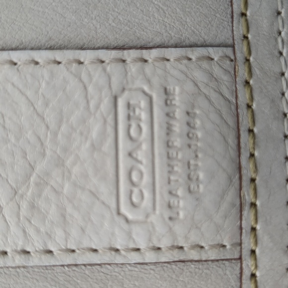 Coach Vintage Trifold Wallet - Picture 8 of 15